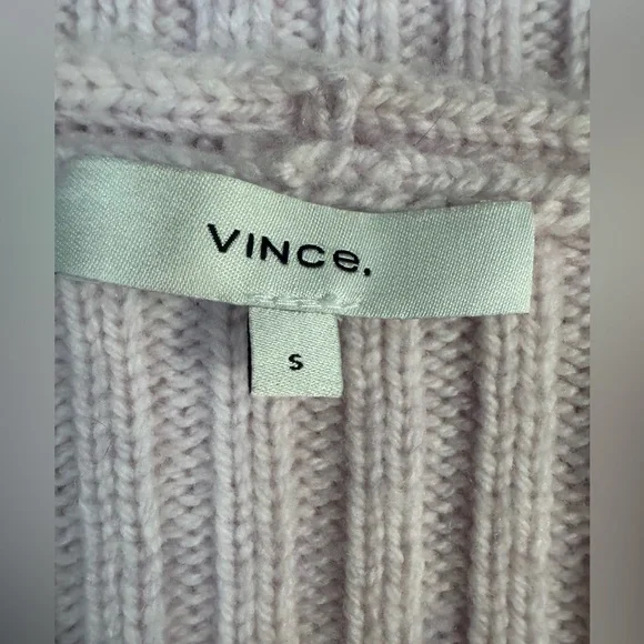 Vince cropped pink wool and cashmere V-Neck Sweater - Picture 2 of 11